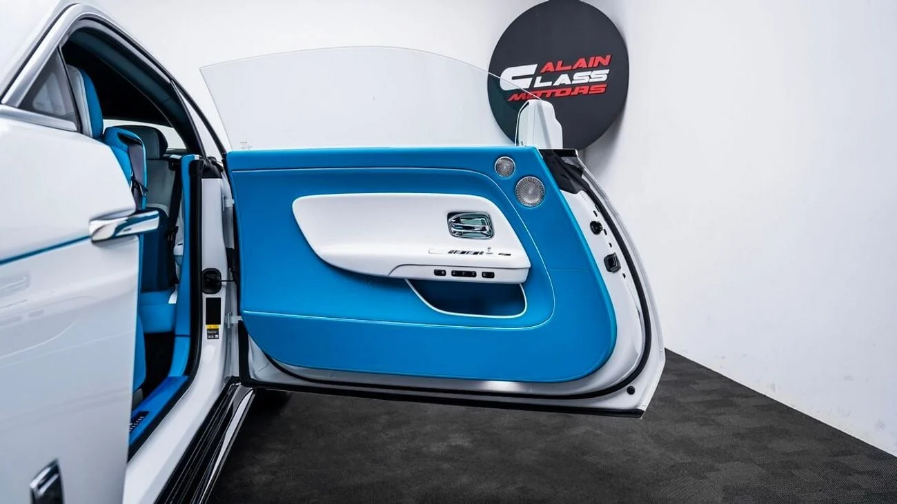 Discover undefined undefined Exterior Interior Images.Find all aspects and details of cars.