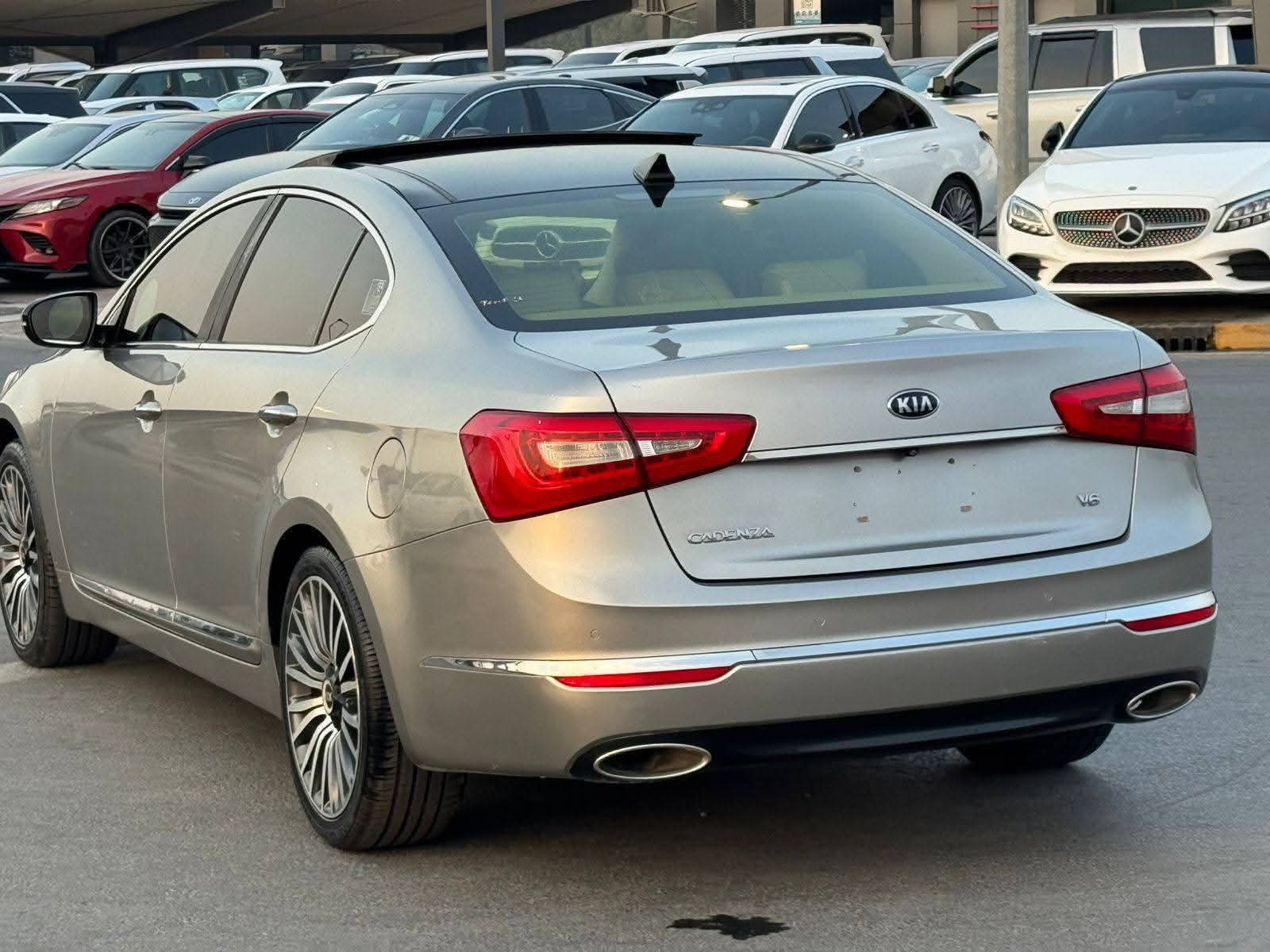 كيا كادنزا 2015