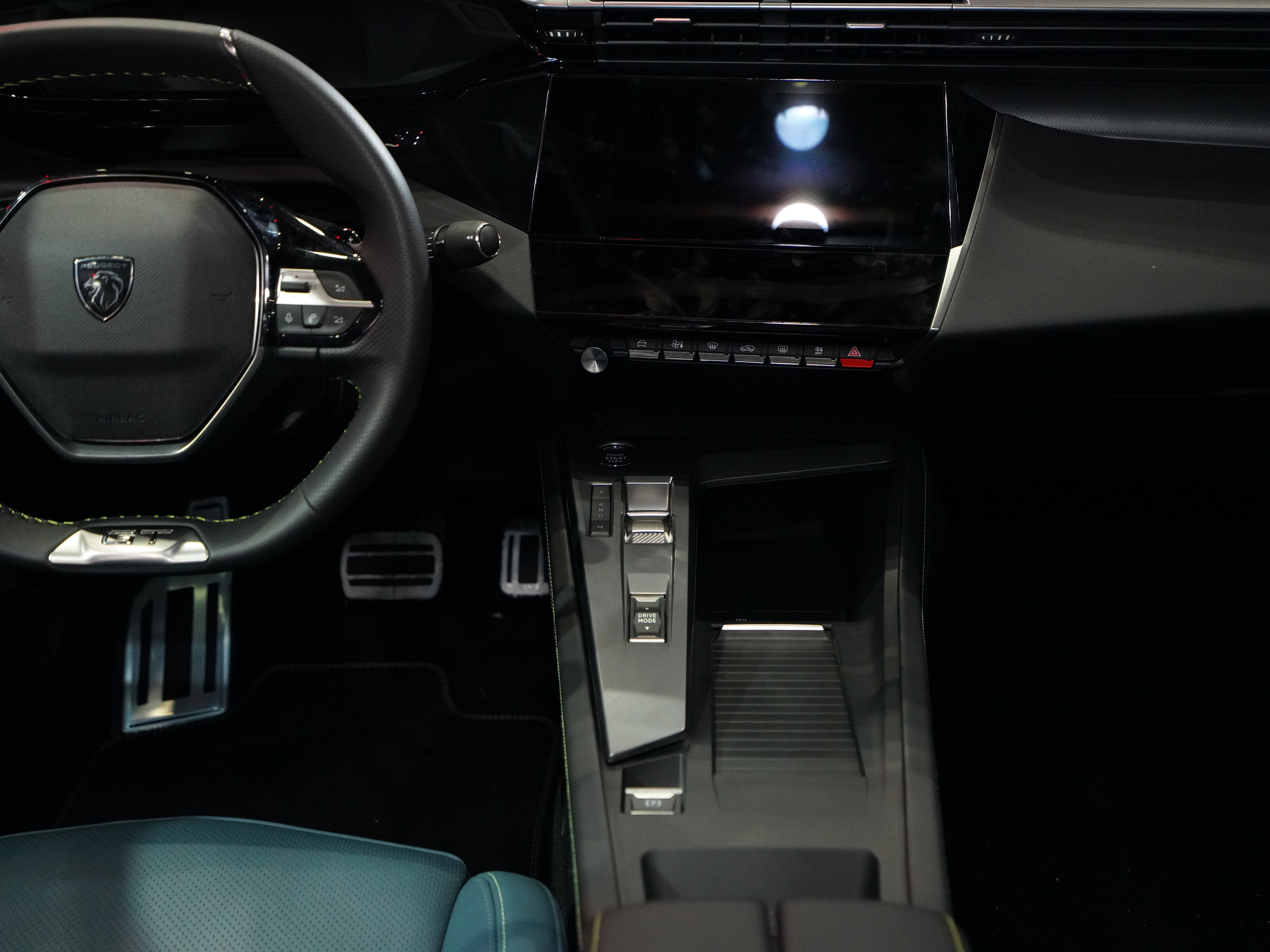 https://gcc-1307444343.cos.accelerate.myqcloud.com/cc/car-image/e69af31b