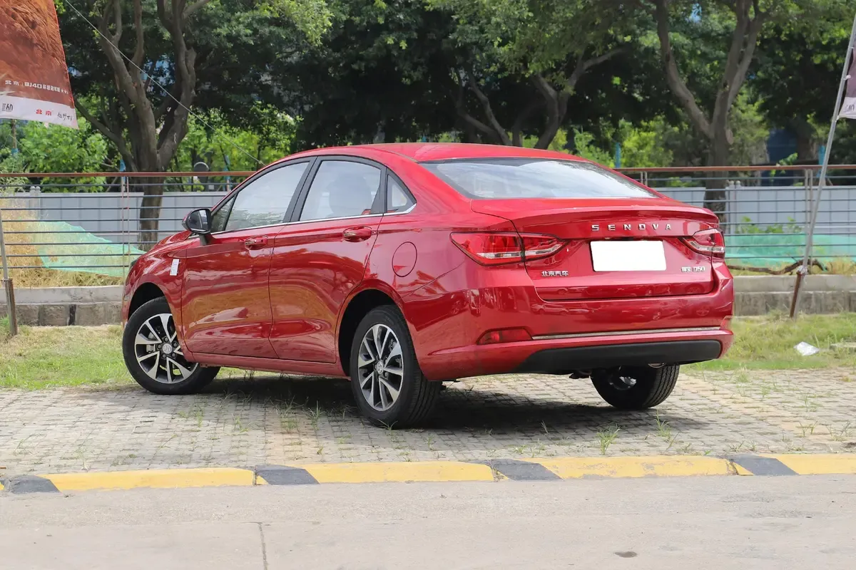 Discover BAIC BAIC D50 Exterior Interior Images.Find all aspects and details of cars.