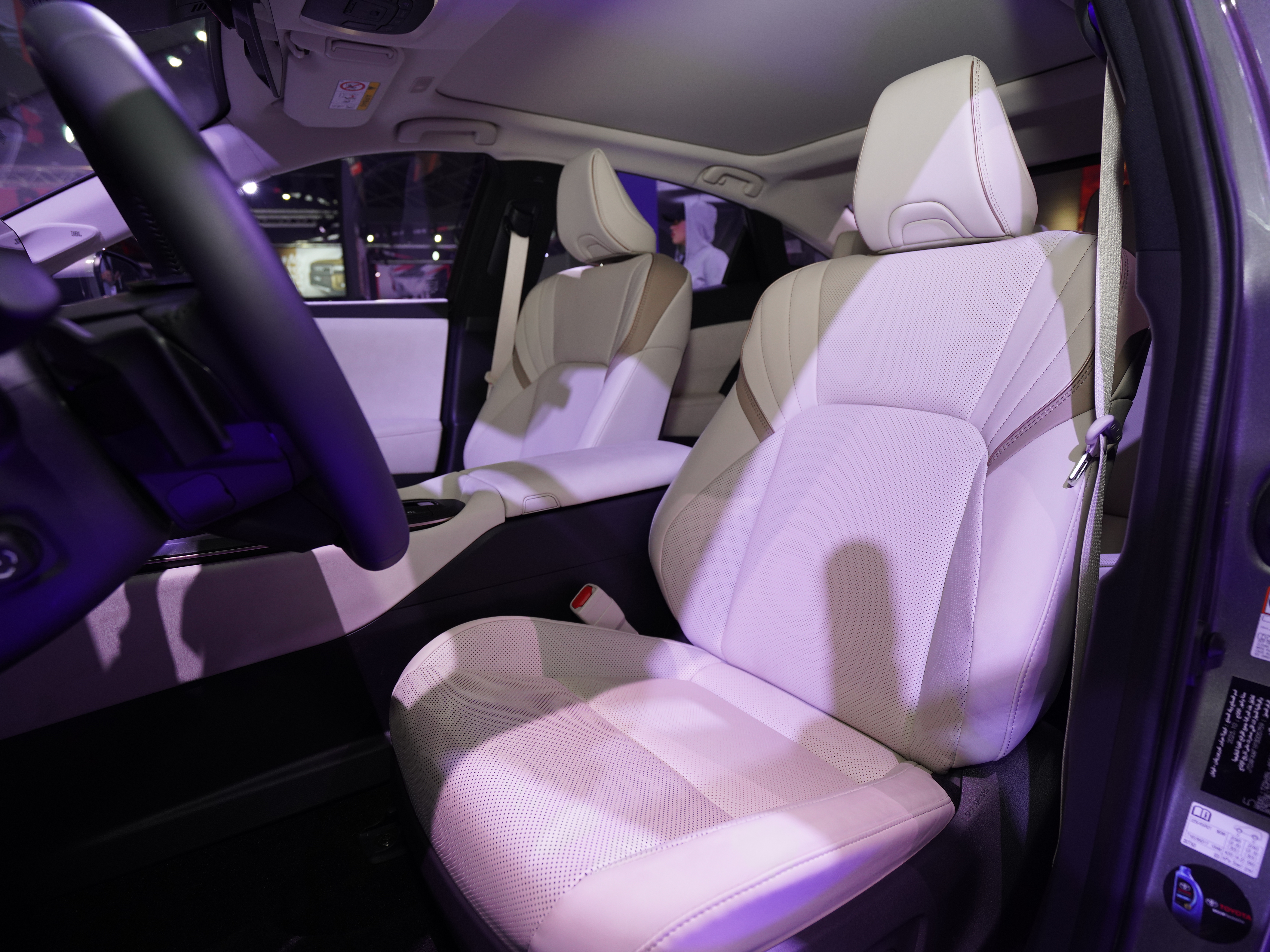 https://gcc-1307444343.cos.accelerate.myqcloud.com/cc/car-image/f089a0a0