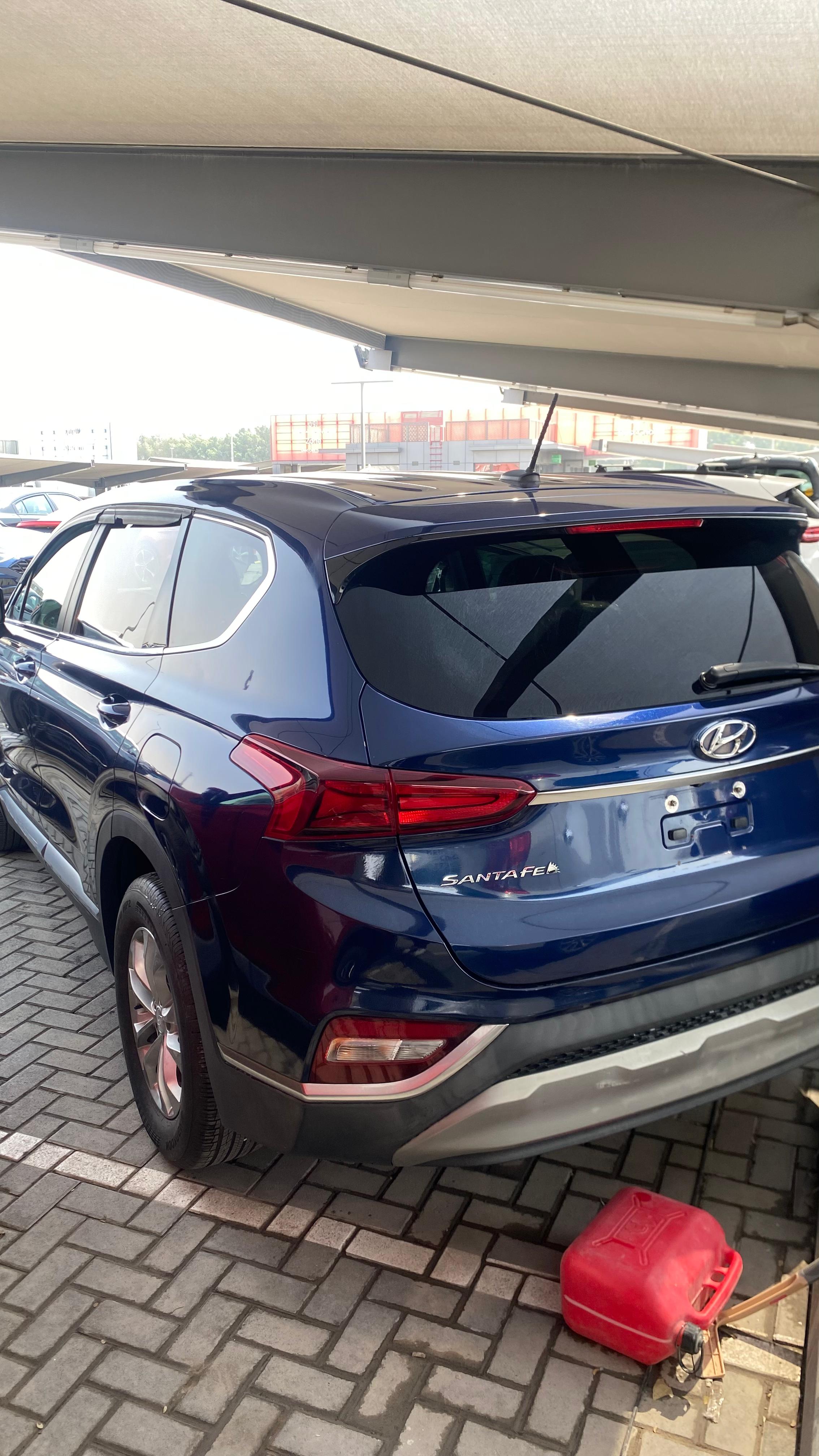 Hyundai Grand Santa Fe 2019