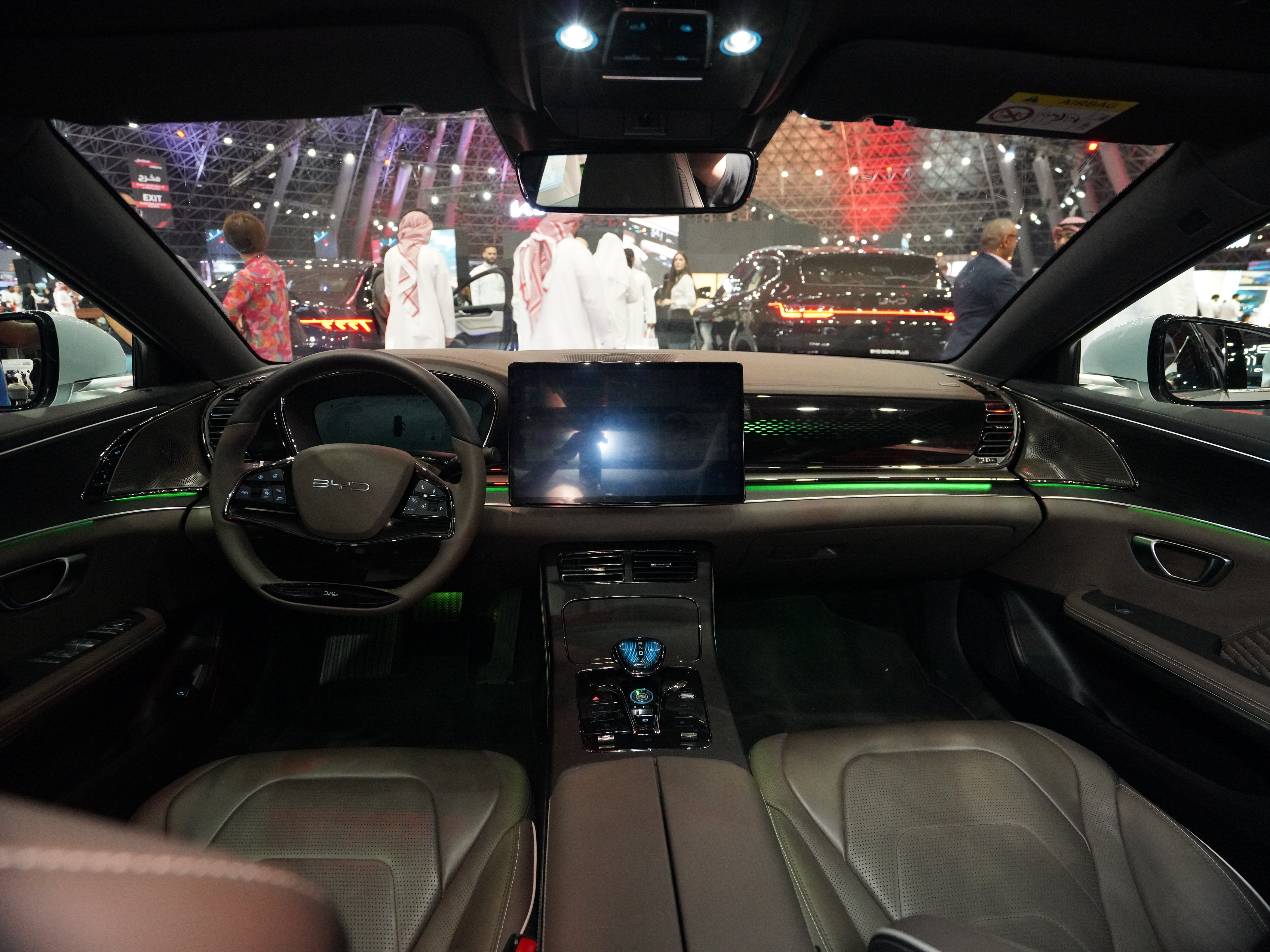 https://gcc-1307444343.cos.accelerate.myqcloud.com/cc/car-image/f212ff7f