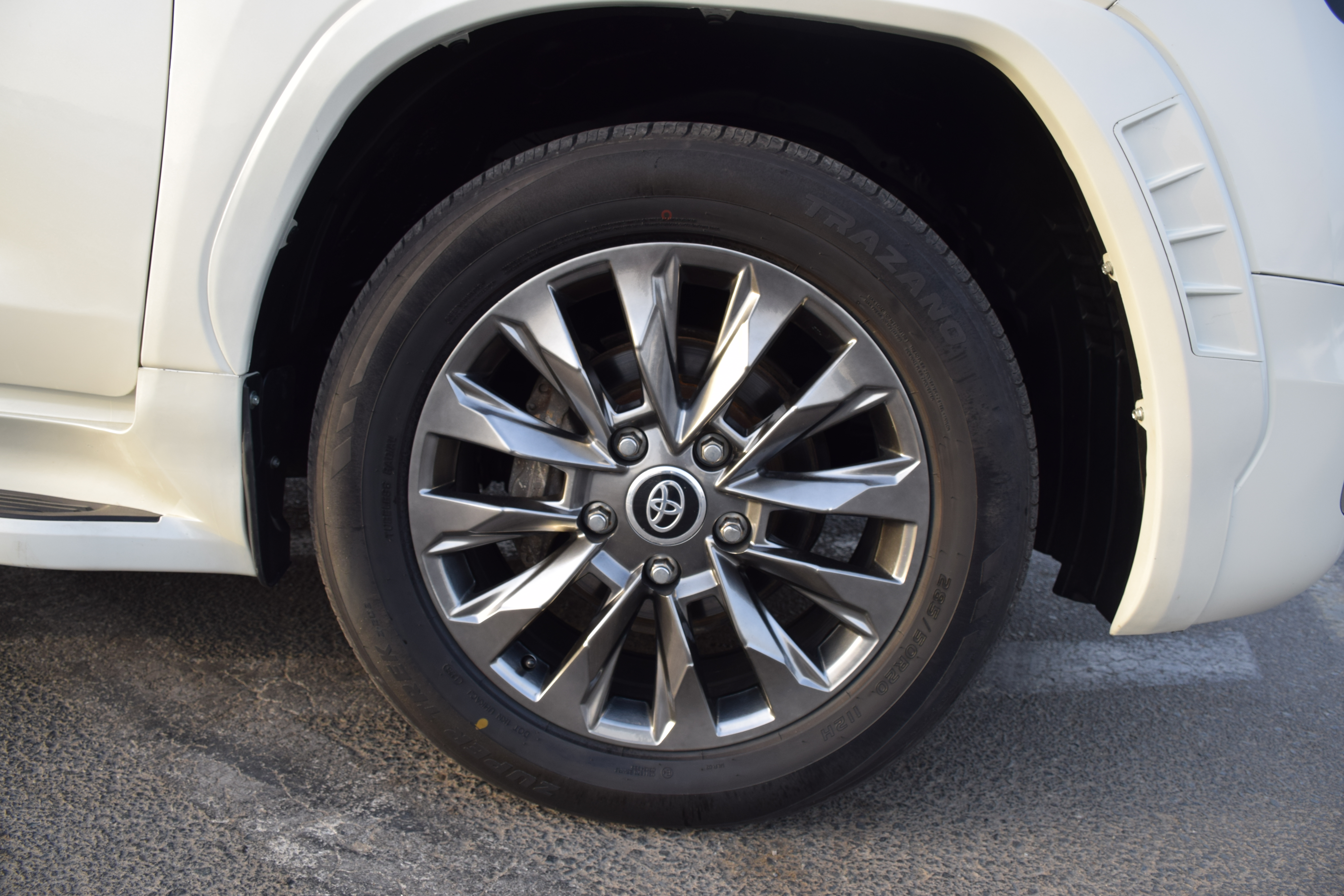 تويوتا لاند كروزر 2015 4.5L