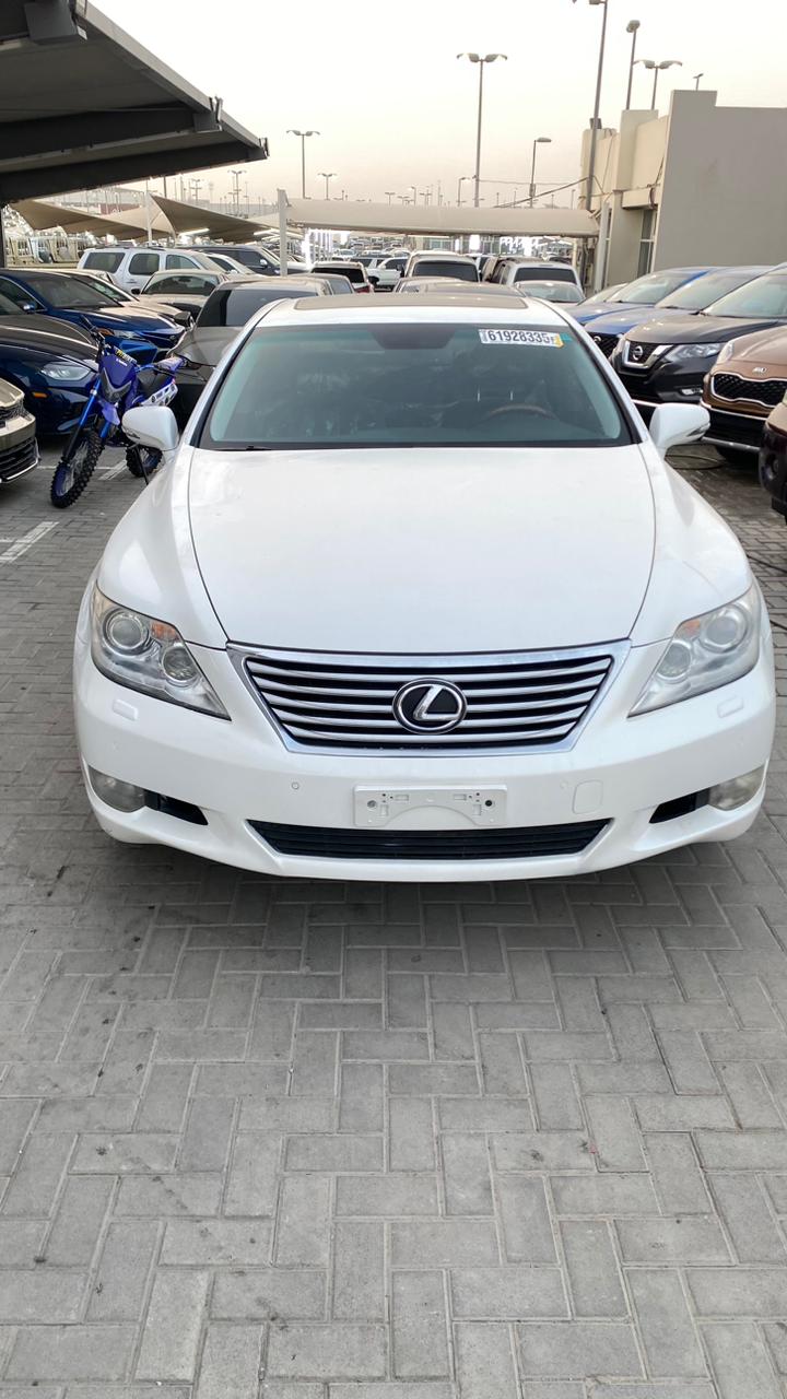 لكزس LS 2010