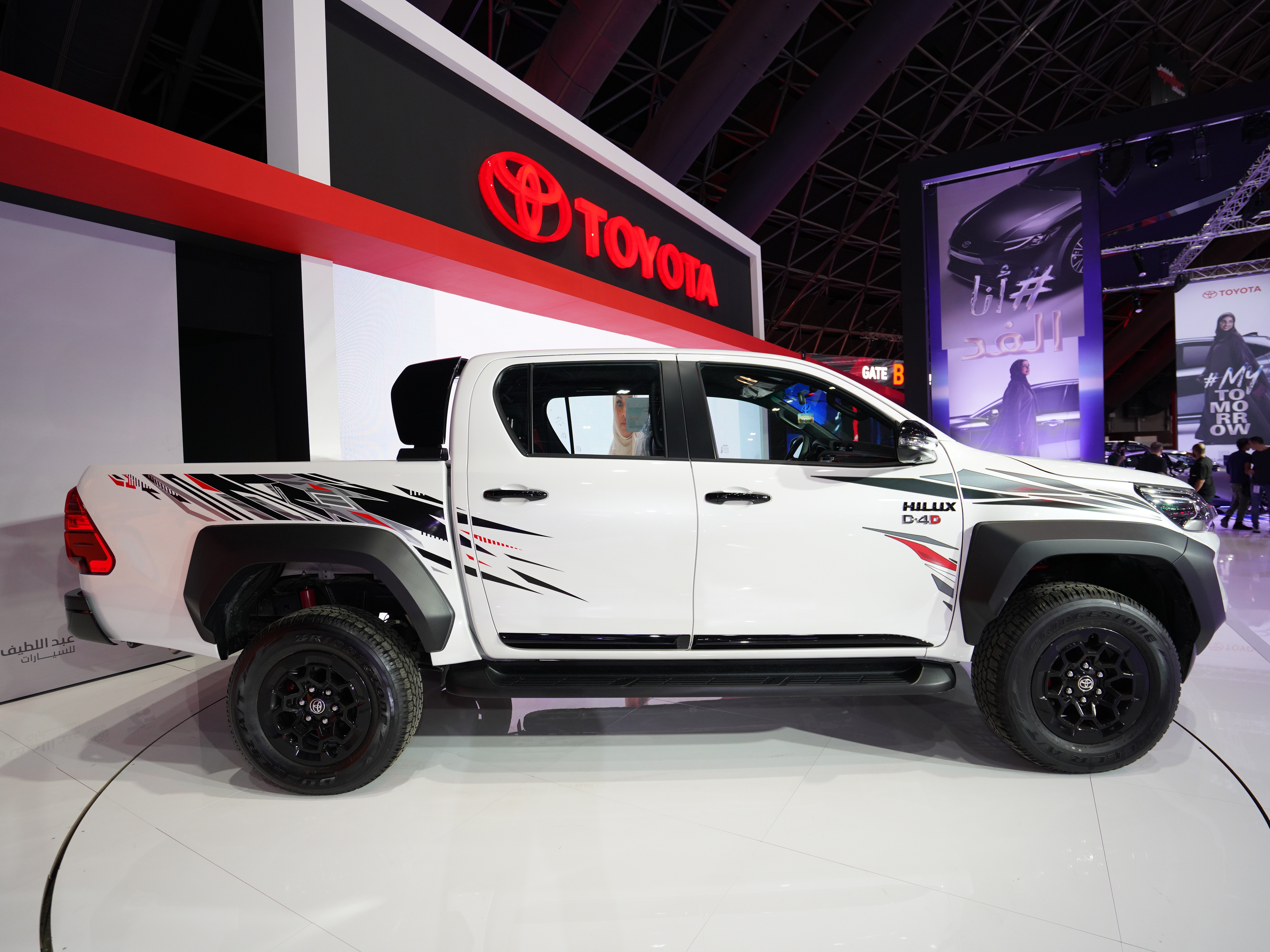 Discover Toyota Toyota Hilux Exterior Interior Images.Find all aspects and details of cars.