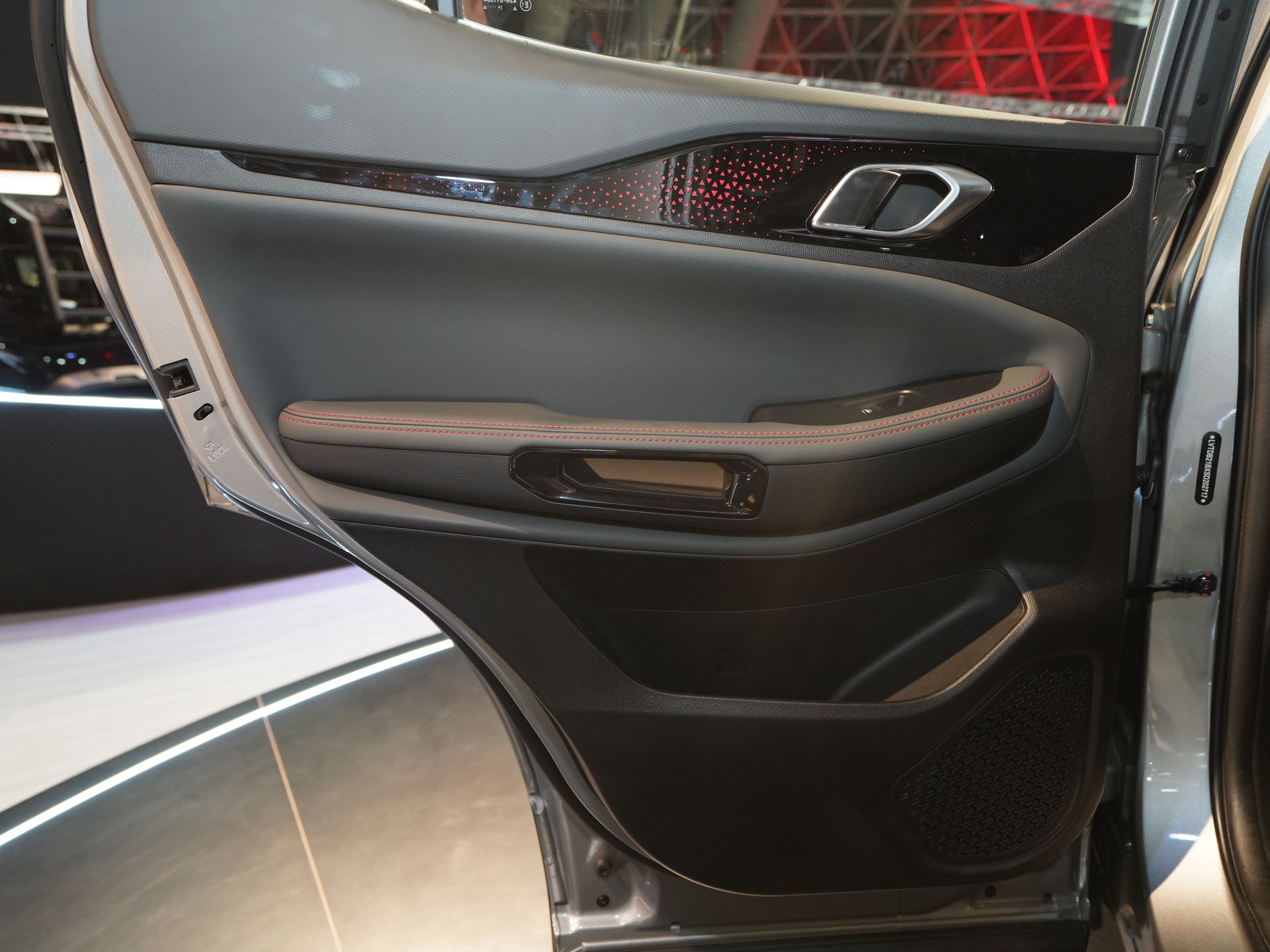 https://gcc-1307444343.cos.accelerate.myqcloud.com/cc/car-image/f665b8f6