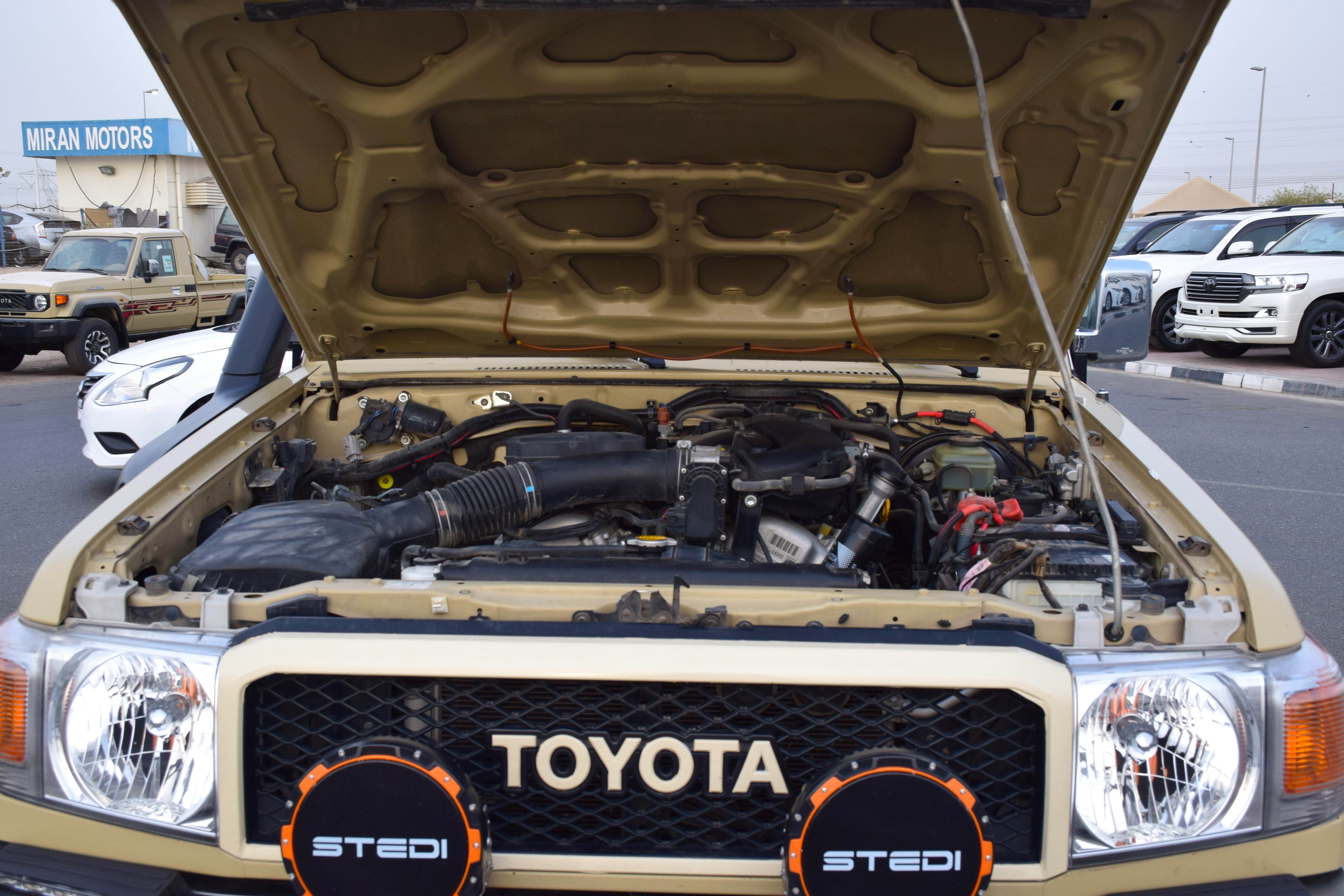 تويوتا لاند كروزر بيك آب 2016 4L