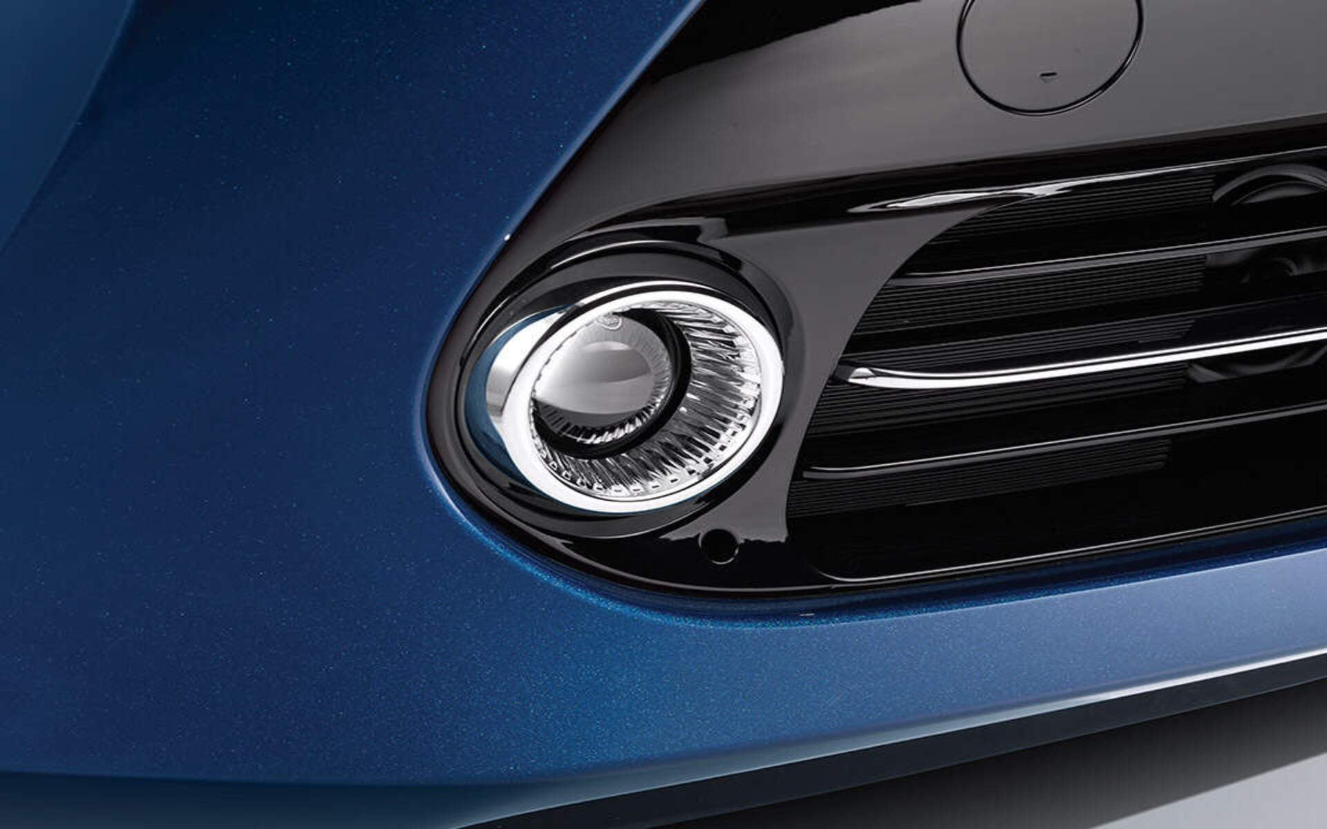 https://gcc-1307444343.cos.accelerate.myqcloud.com/cc/car-image/f7fedc06