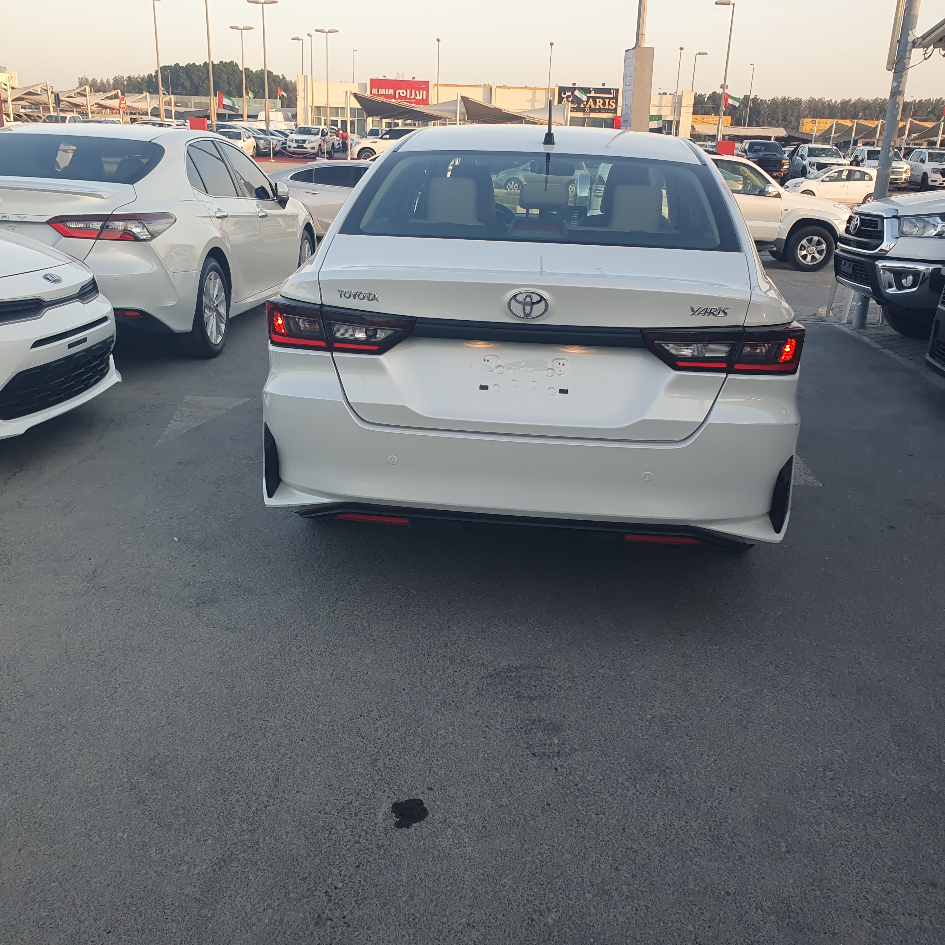 تويوتا يارس سيدان 2024 1.5L