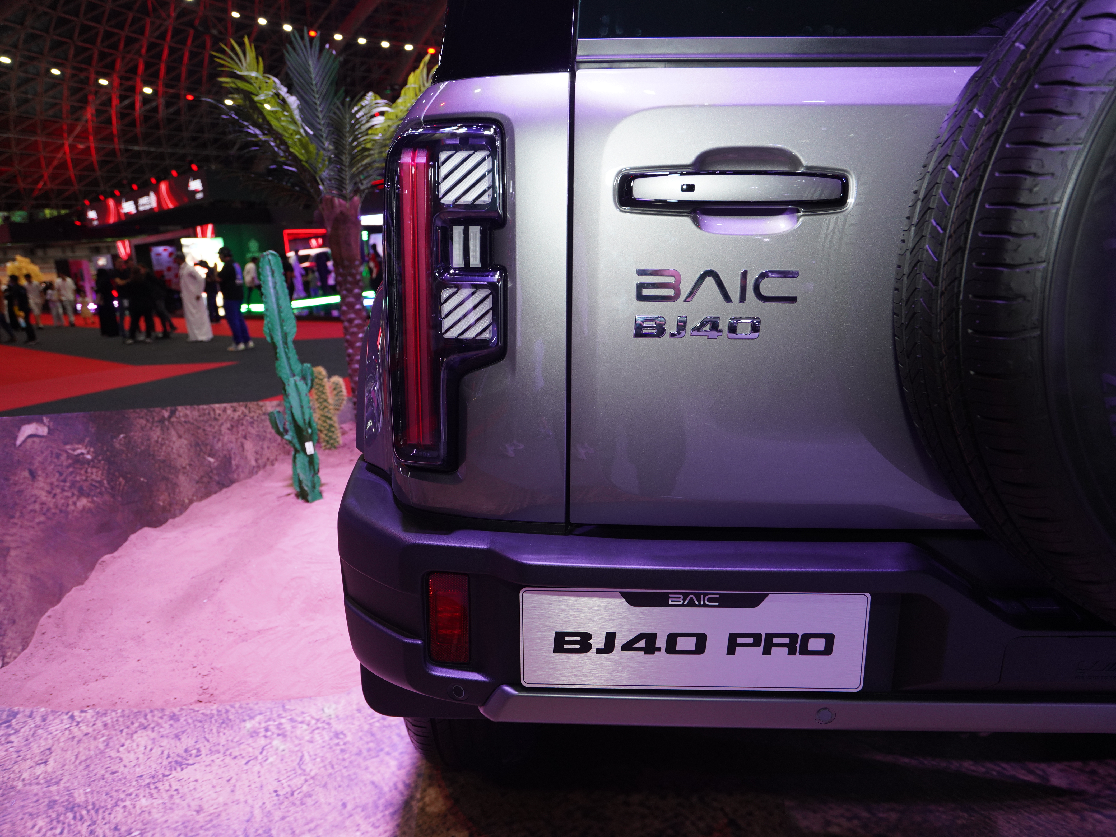 Discover BAIC BAIC BJ40 Exterior Interior Images.Find all aspects and details of cars.