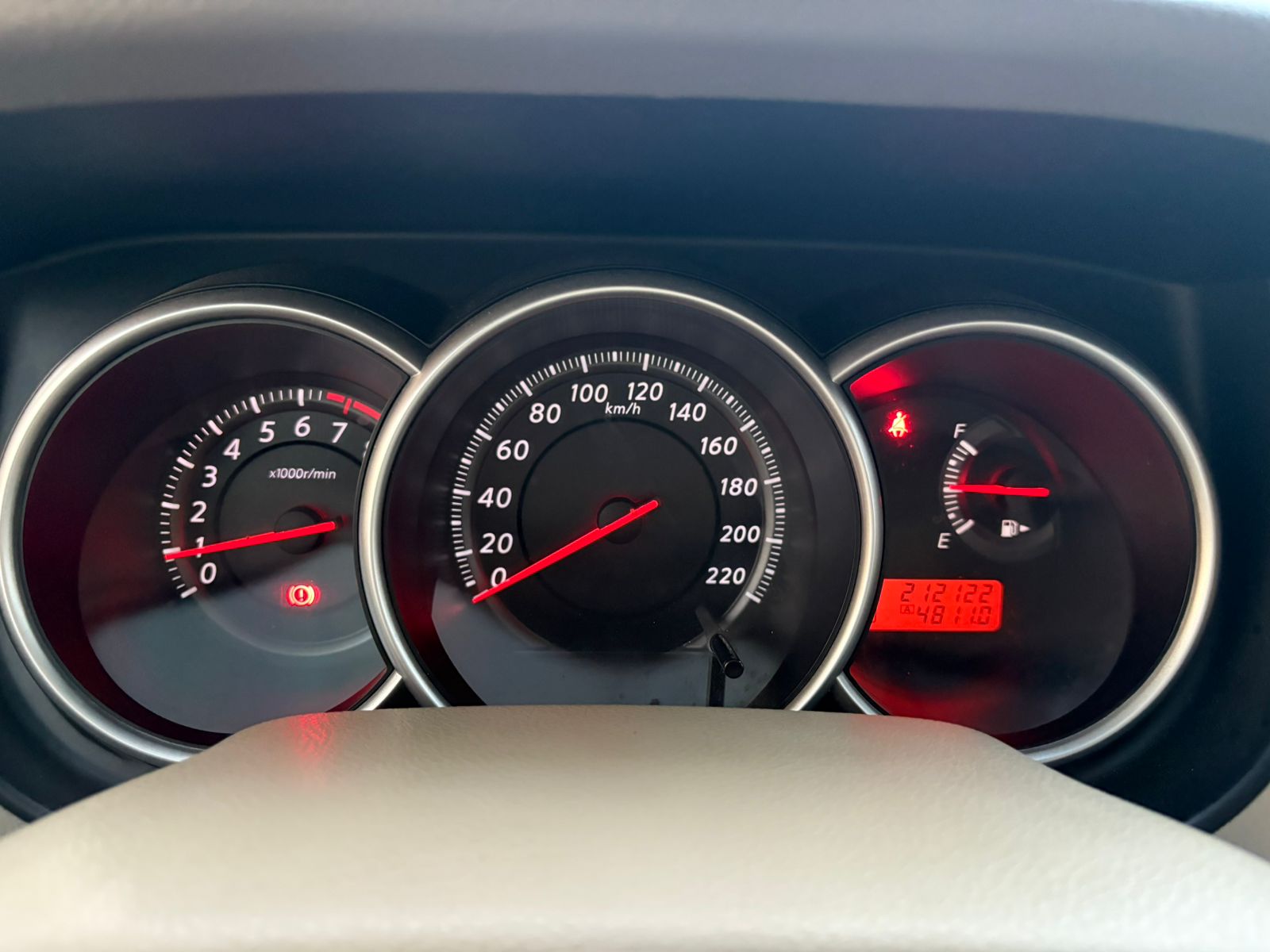 Nissan Tiida 2013