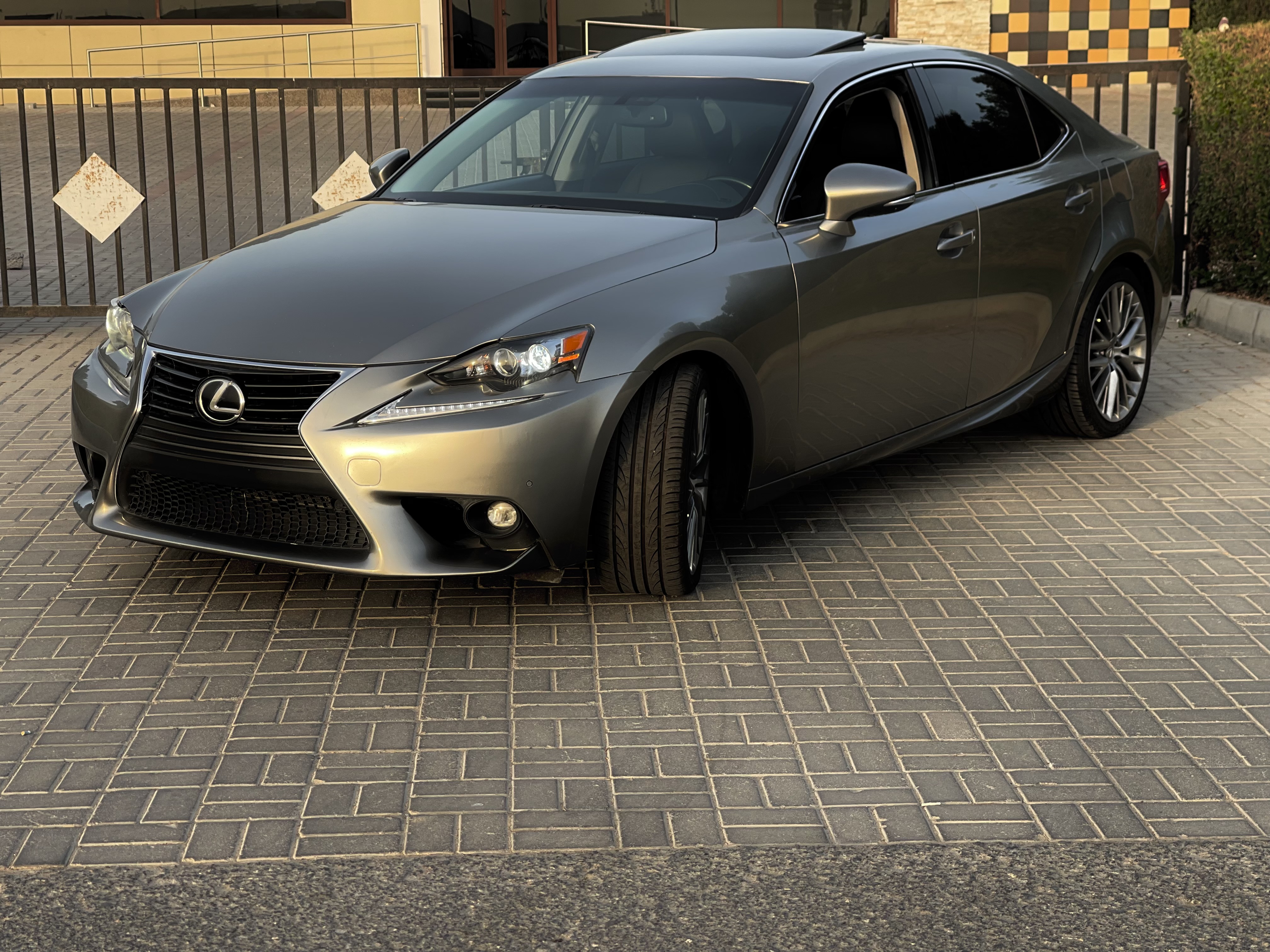 Lexus IS 2016 2L