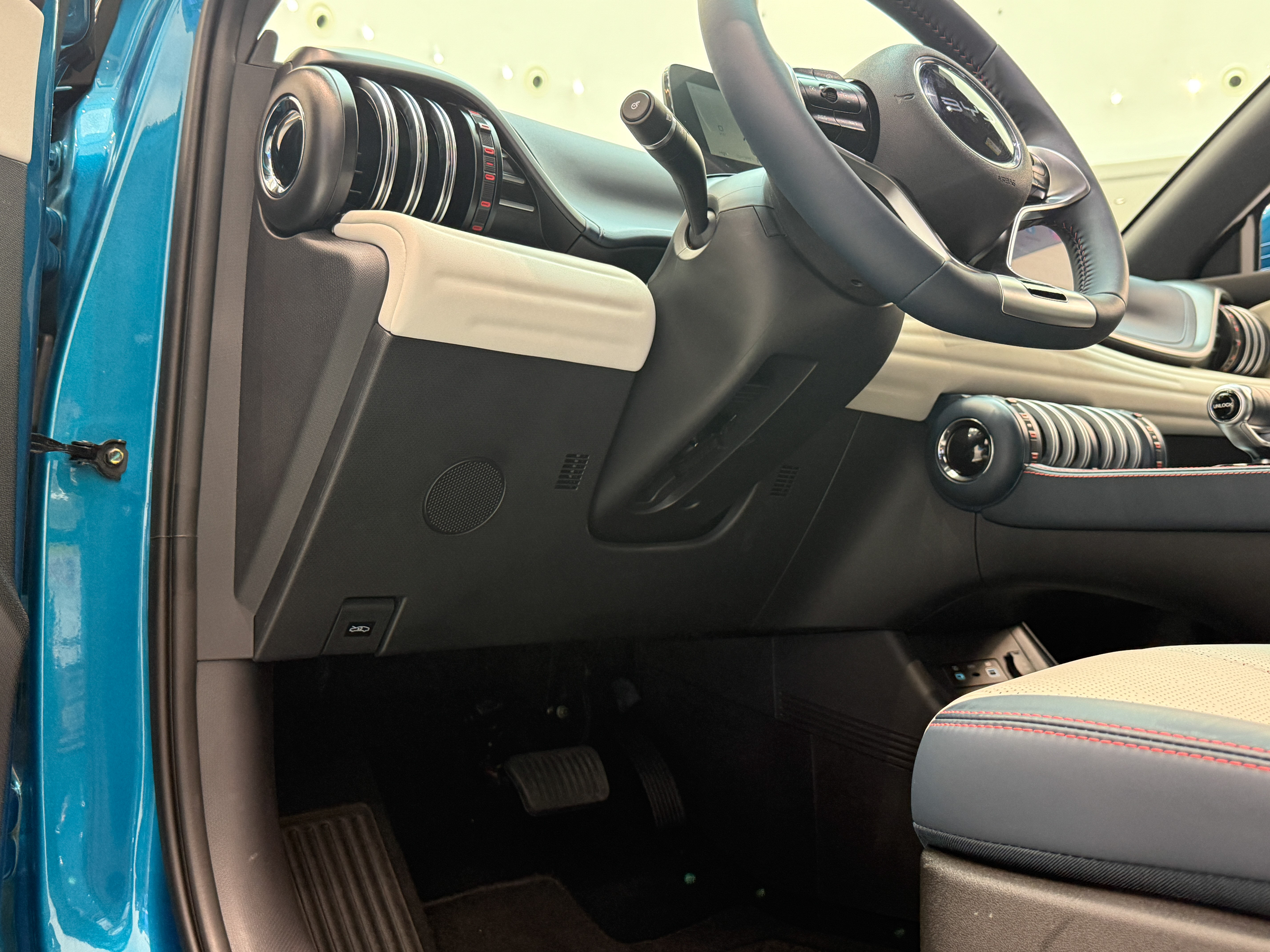 Discover BYD BYD Atto 3 Exterior Interior Images.Find all aspects and details of cars.