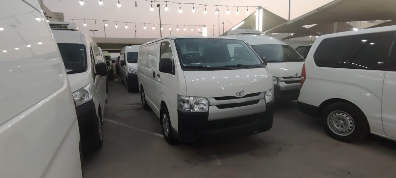 Toyota Hiace 2021