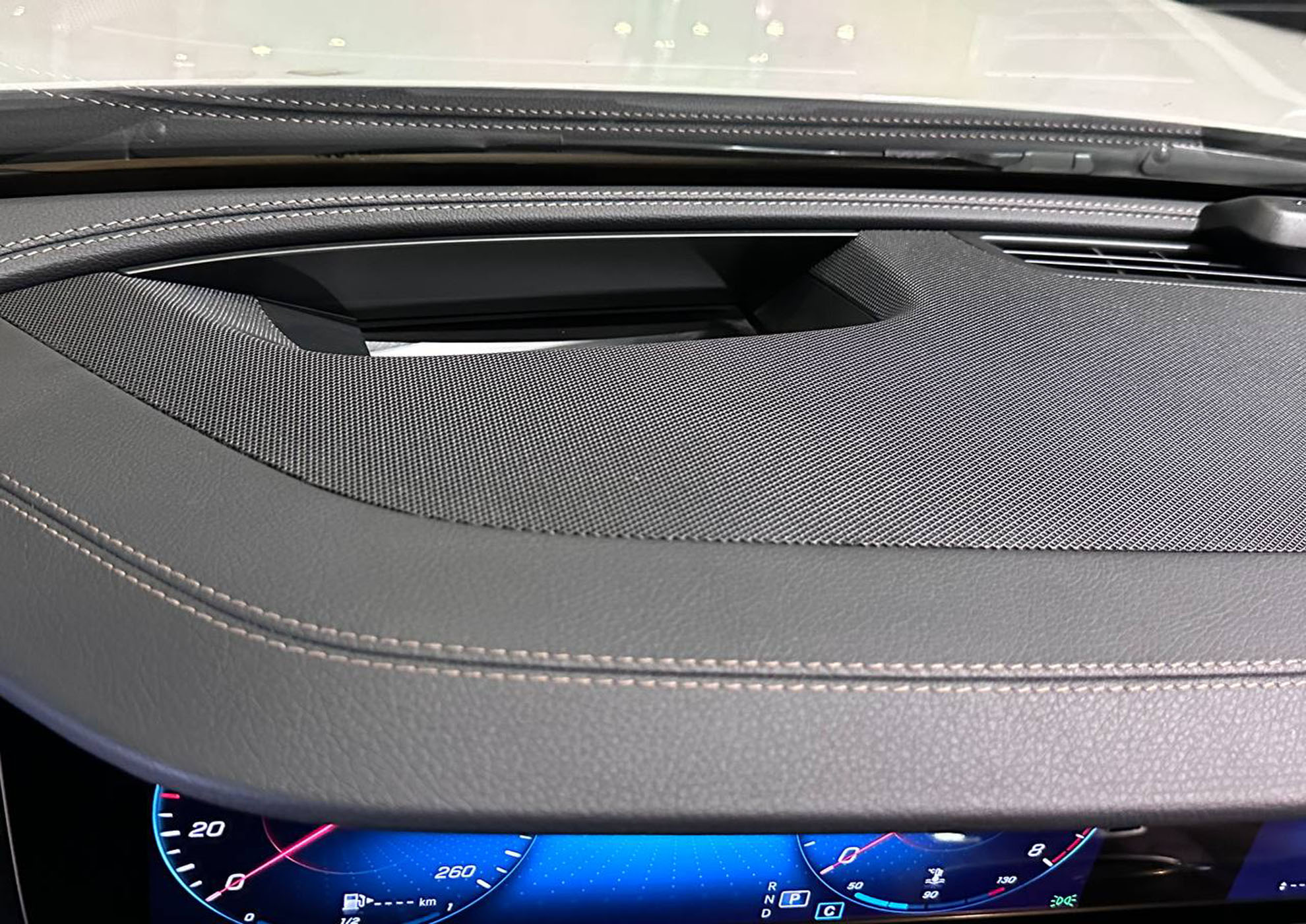 مرسيدس بنز E Class 2021 2L