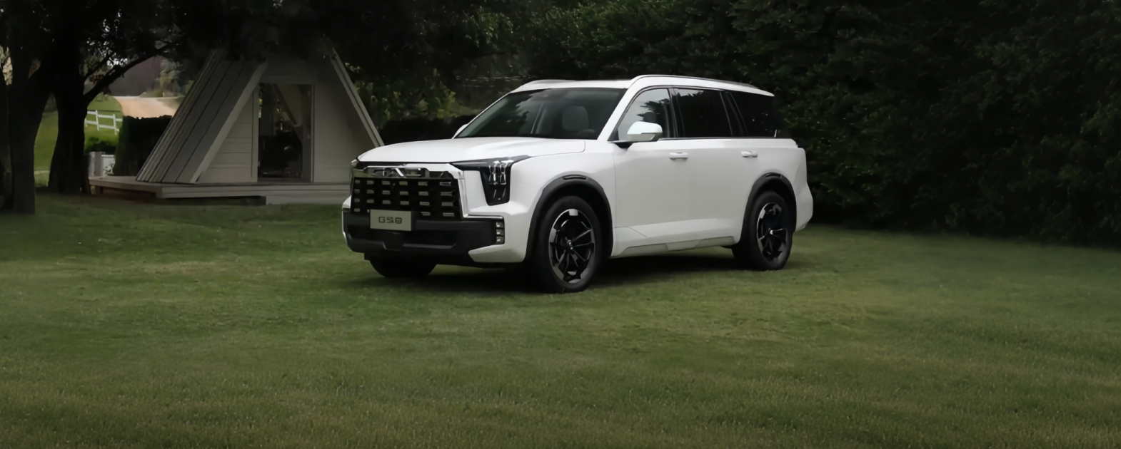 Discover the Advanced Driver Assistance Systems in the GAC GS8 Traveller 2026