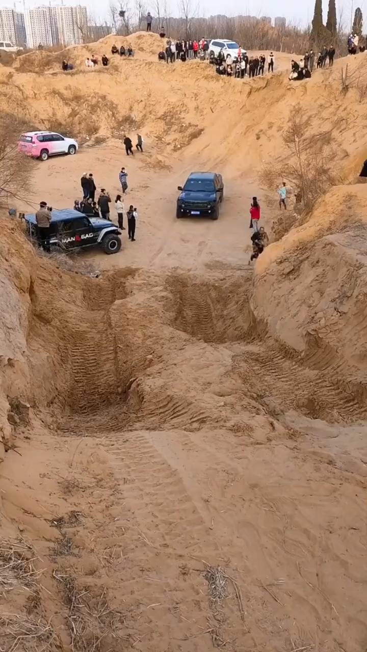 Jeep's Drive was calm and with the suspension it took it so easy