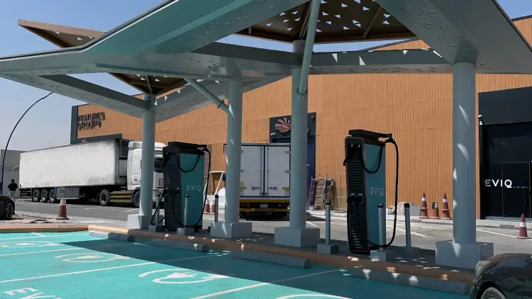 Discover automotive services, supported car makes, and amenities offered by EVIQ Charging Station in Riyadh. Our network ensures professional and efficient service to meet all your needs.