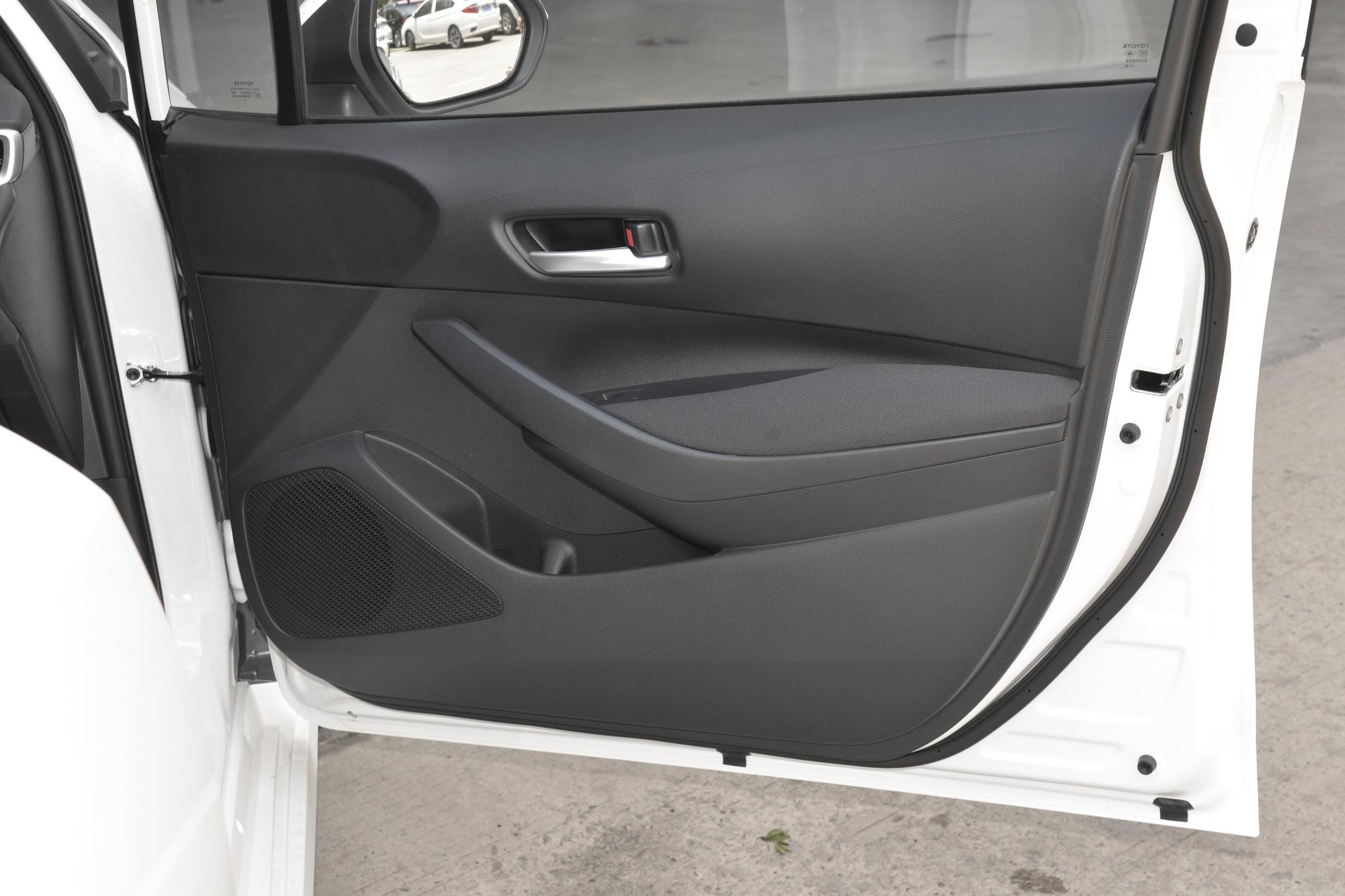 Discover Toyota Toyota Corolla Exterior Interior Images.Find all aspects and details of cars.