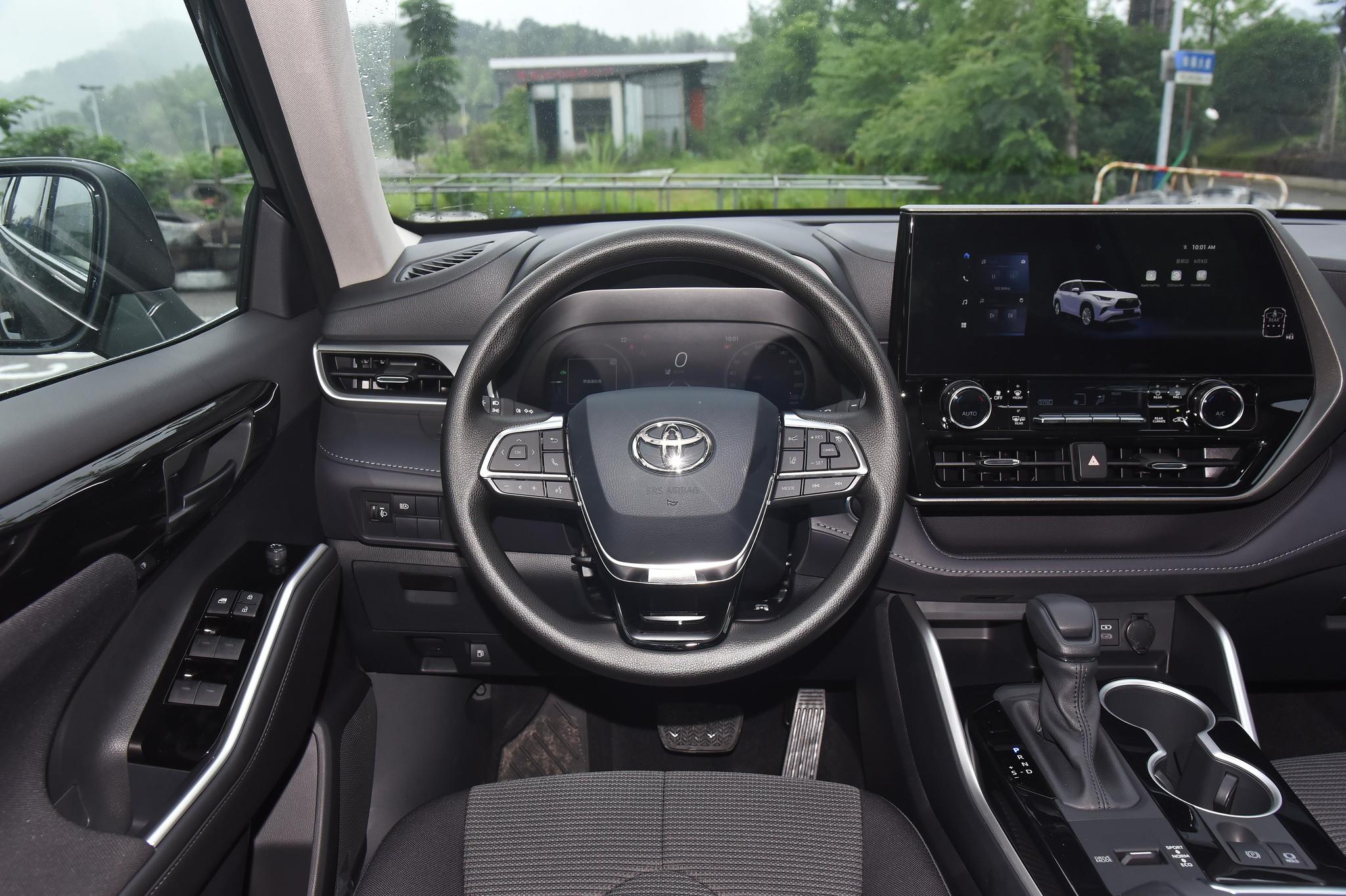 Discover Toyota Toyota Highlander Exterior Interior Images.Find all aspects and details of cars.