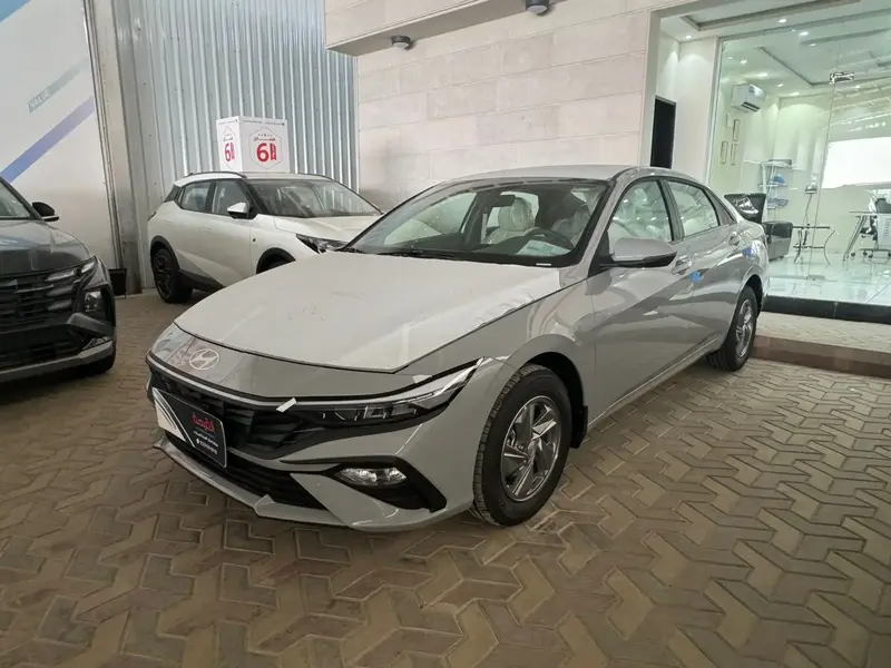 Hyundai Elantra 2025