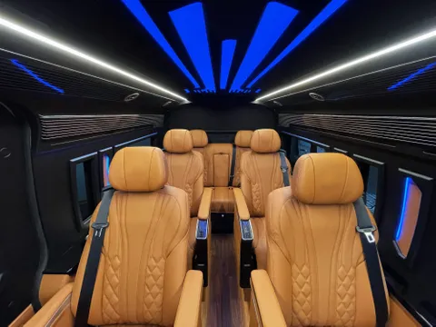 Discover undefined undefined Exterior Interior Images.Find all aspects and details of cars.