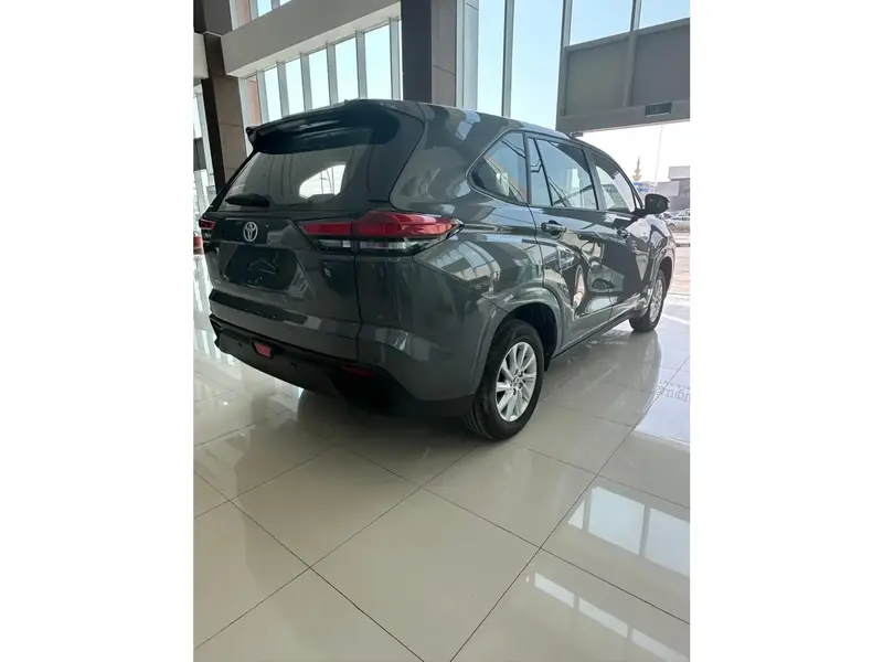 Toyota Innova 2024