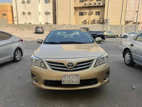 استكشف undefined undefined الصور الخارجية والداخلية. اكتشف جميع جوانب وتفاصيل السيارات.