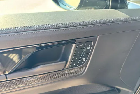 New Porsche Cayenne GTS 2025