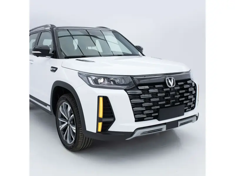 Discover undefined undefined Exterior Interior Images.Find all aspects and details of cars.