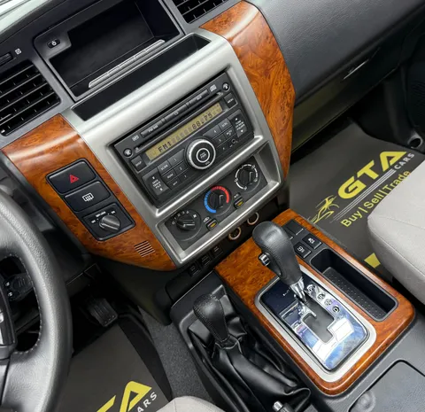 Nissan Patrol Safari 4.8L A/T 2022