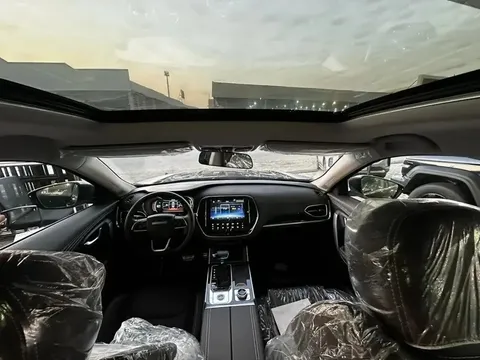 Discover undefined undefined Exterior Interior Images.Find all aspects and details of cars.