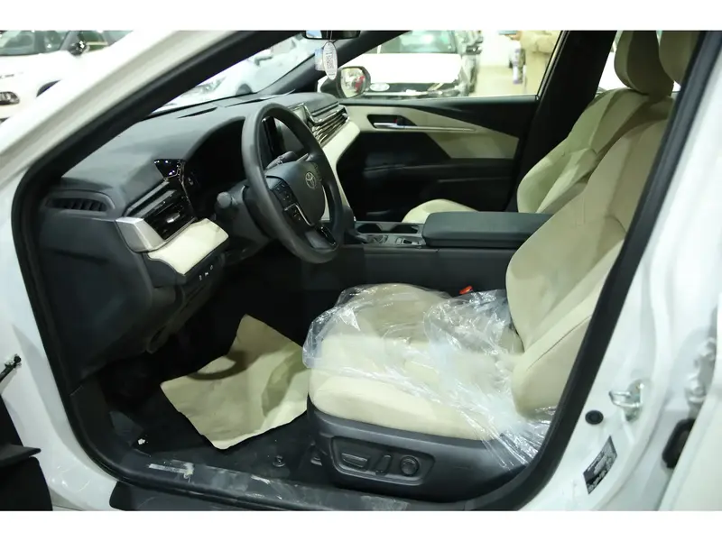 Toyota Camry 2025