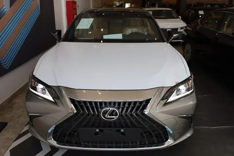 New Lexus ES 350 4 door 3.5L 2023