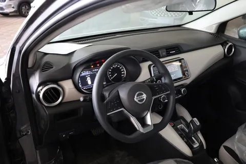 Discover undefined undefined Exterior Interior Images.Find all aspects and details of cars.