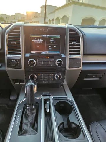 Ford F-150 5.0L Lariat FX4 2015
