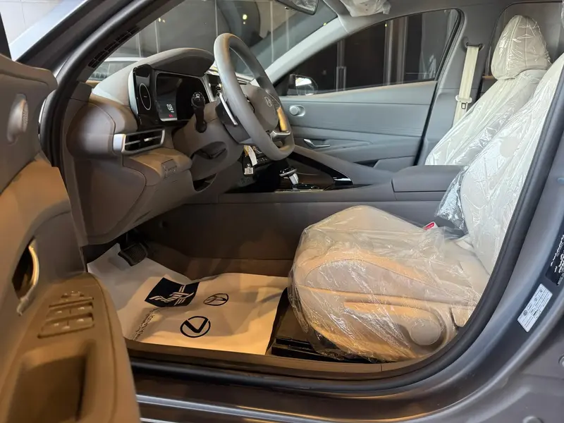 Discover undefined undefined Exterior Interior Images.Find all aspects and details of cars.