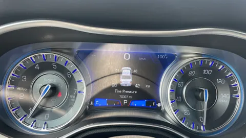 Chrysler 300 2021