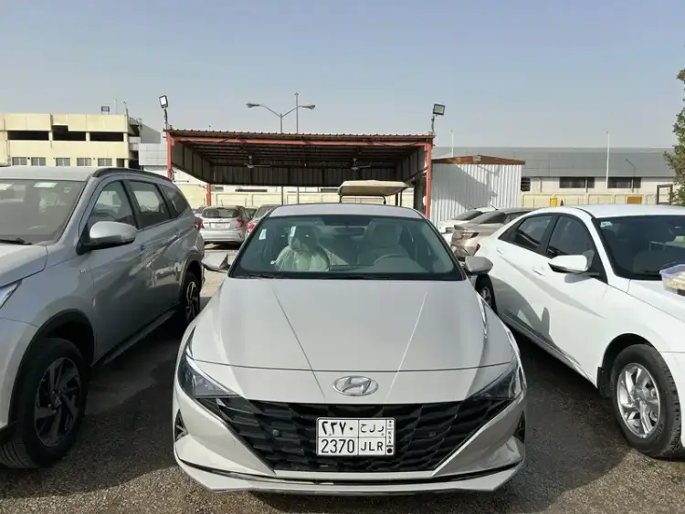 Hyundai Elantra 2023