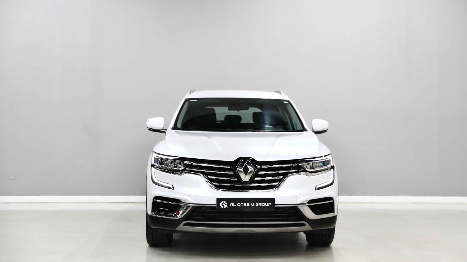 Discover undefined undefined Exterior Interior Images.Find all aspects and details of cars.
