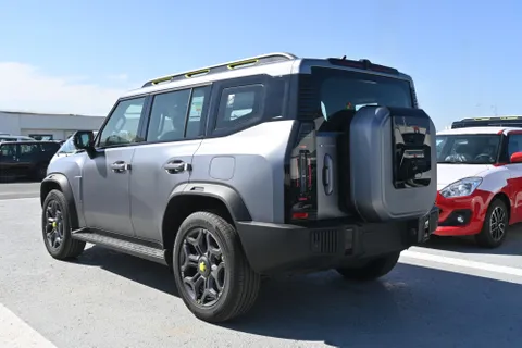 Discover undefined undefined Exterior Interior Images.Find all aspects and details of cars.