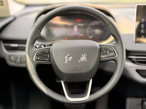 New Hongqi E-QM5 Luxury 2024