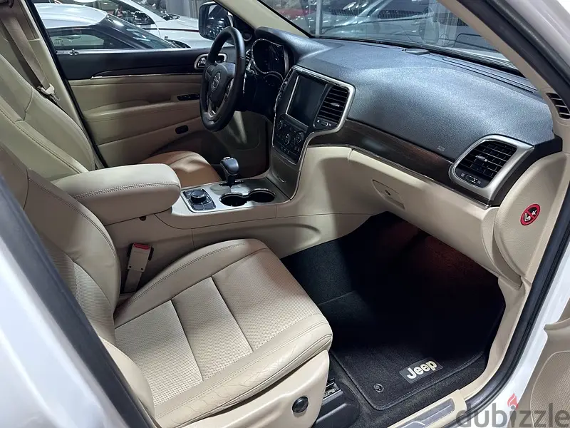 جيب جراند شيروكي 2014