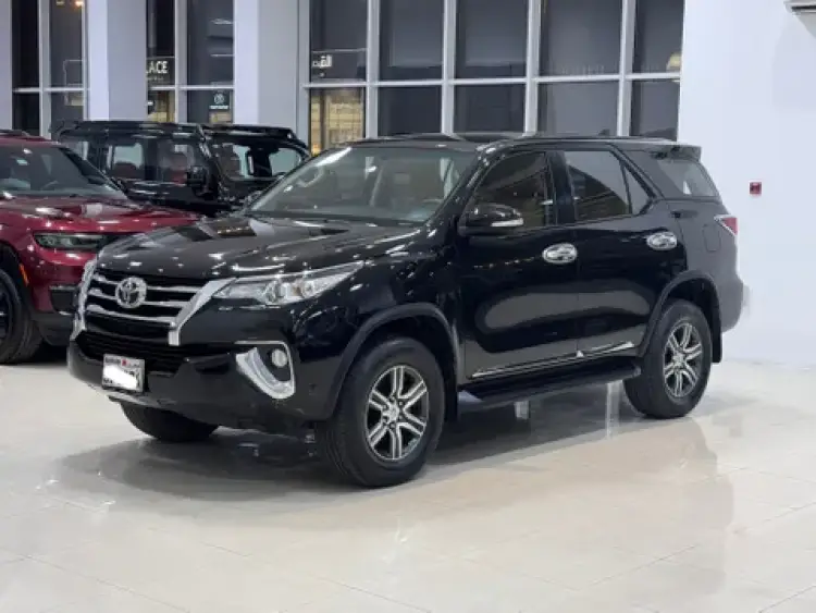toyota toyota-fortuner image Toyota Fortuner 2.7L 2016