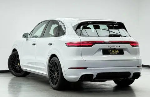 Porsche Cayenne GTS 2021