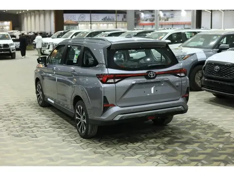 Discover undefined undefined Exterior Interior Images.Find all aspects and details of cars.