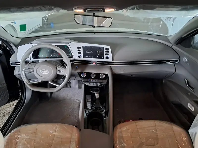 Hyundai Elantra 2025