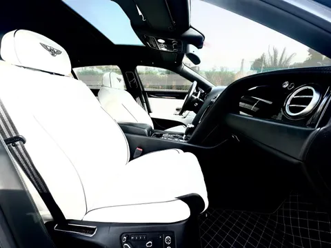 Discover undefined undefined Exterior Interior Images.Find all aspects and details of cars.
