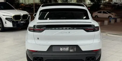 Discover undefined undefined Exterior Interior Images.Find all aspects and details of cars.